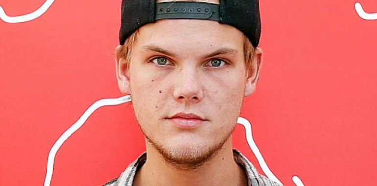 Família de Avicii Lança Álbum de Fotos Íntimo Revelando "Momentos Pessoais Raros" do DJ