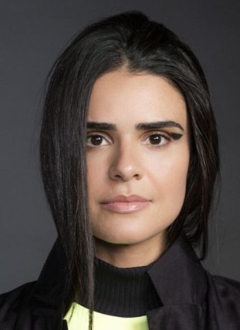 DJ ANNA: Trajetória de Sucesso da DJ Brasileira no Cenário Mundial do Techno